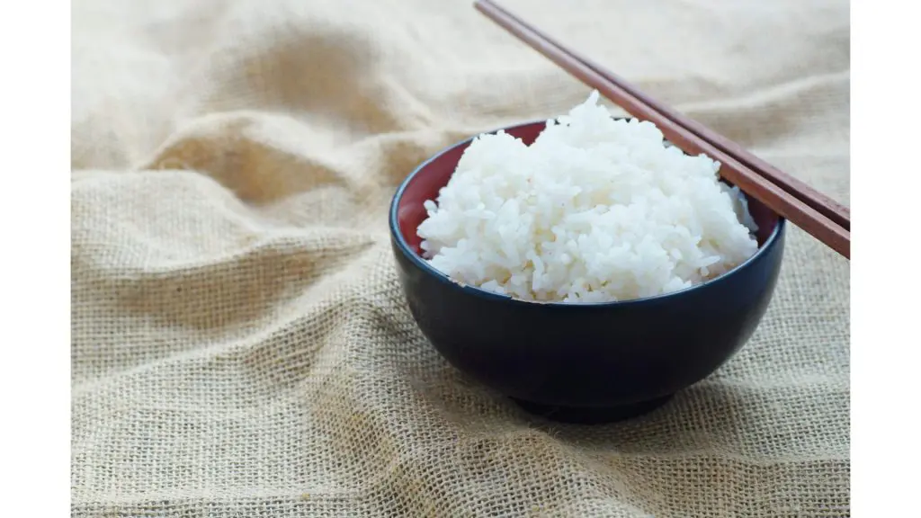 Glutinous Rice vs Sushi Rice: A Sticky Situation - 2. Sushi Rice Texture and Taste Comparison